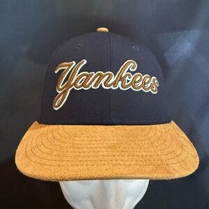 New York Yankees New Era Suede Brim- Low Profile 59FIFTY Fitted: 7 1/8